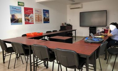 Bodega Industrial 8,000 M2 de construcción, 400 M2 de oficina y 110 cajones estacionamiento