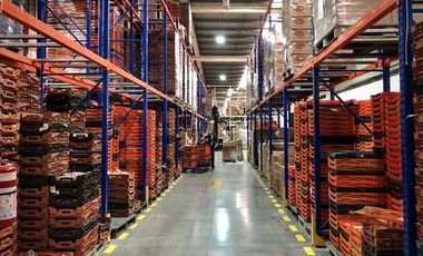 Bodega Industrial 8,000 M2 de construcción, 400 M2 de oficina y 110 cajones estacionamiento