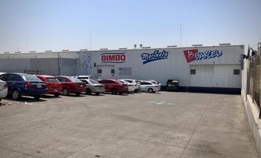 Bodega Industrial 8,000 M2 de construcción, 400 M2 de oficina y 110 cajones estacionamiento