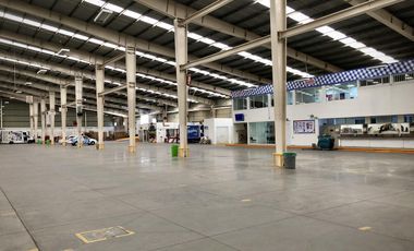 Bodega Industrial 8,000 M2 de construcción, 400 M2 de oficina y 110 cajones estacionamiento