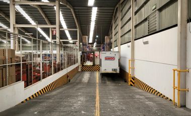 Bodega Industrial 8,000 M2 de construcción, 400 M2 de oficina y 110 cajones estacionamiento