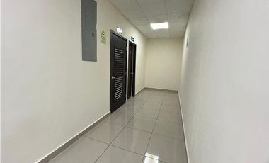 LOCAL COMERCIAL / EL DORADO / 550 M2 / 2 NIVELES / VIA PRINCIPAL JC