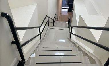 LOCAL COMERCIAL / EL DORADO / 550 M2 / 2 NIVELES / VIA PRINCIPAL JC