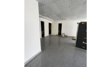 CALLE 50 / OFICINA /  TORRE BICSA / 165M / VACIA / VISTA AL MAR /JC