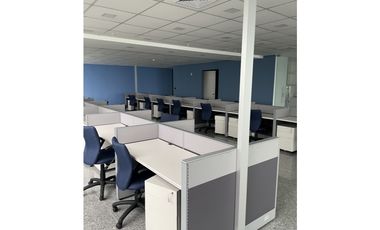 CALLE 50 / OFICINA / TORRE BICSA / 210M / DIVISIONES / BALCON /JC