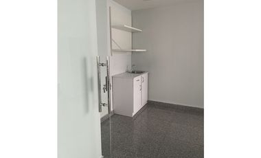 CALLE 50 / OFICINA / TORRE BICSA / 210M / DIVISIONES / BALCON /JC