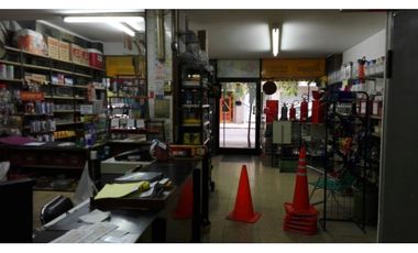 OPORTUNIDAD!! EXCELENTE LOCAL EN PLENO CENTRO!!