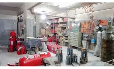 OPORTUNIDAD!! EXCELENTE LOCAL EN PLENO CENTRO!!