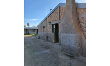 Excelente casa con 2 departamentos – Ideal inversión