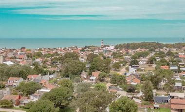 Venta Casa en Construcción Faro Norte Permuta