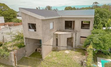 Venta Casa en Construcción Faro Norte Permuta