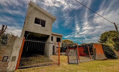 Venta Casa en Construcción Faro Norte Permuta