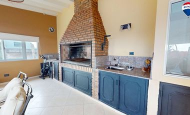 VENTA PH 3 AMB CON QUINCHO PARRILLA QUILMES OESTE