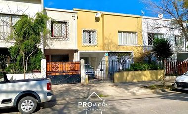 Casa en Venta en Antonia Lopez de Bello Metro Salvador