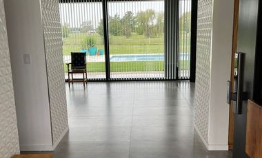 Casa En Venta La Primavera De Lujan Club De Campo