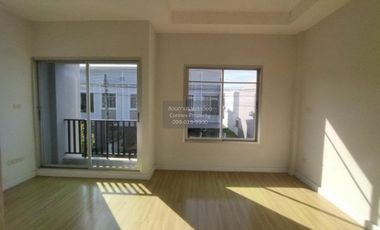 FOR SELL Townhouse/Townhome  Metrotown 3 Huai Wang Nong  CX-121926