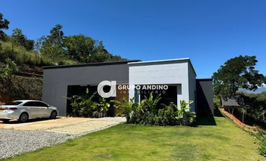ARRIENDO de CASAS en GIRON