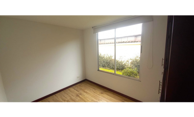 Vendo apartamento primer piso  en conjunto cerrado en Chía