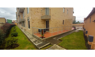 Vendo apartamento primer piso  en conjunto cerrado en Chía