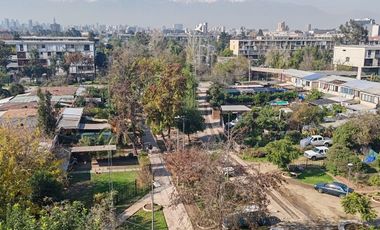 CERCA DE INTERSECCIÓN DE  AV. LAS ENCINAS Y AV. PORTALES.
