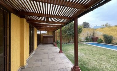 Valor Conversable! Elegante Chalet 3 Dorm, 3 Baños, Piscina. Barrio Residencial - Ñuñoa