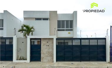 Casa en Venta al Sur de Manta 5 Dormitorios desde 176K Urb privada
