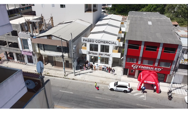 PASE COMERCIAL CON 8 LOCALES EN VENTA LA LIBERTAD SANTA ELENA