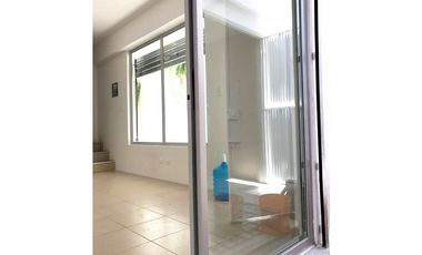 PASE COMERCIAL CON 8 LOCALES EN VENTA LA LIBERTAD SANTA ELENA