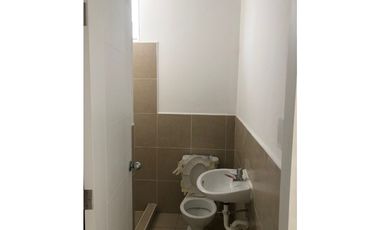 PASE COMERCIAL CON 8 LOCALES EN VENTA LA LIBERTAD SANTA ELENA