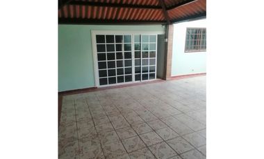 VENDO CASA EN BRISAS DE GOLF MODELO MESETA