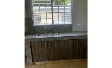 VENTA DE CASA EN DAVID  3 RECAMARAS CERCA DE TODO