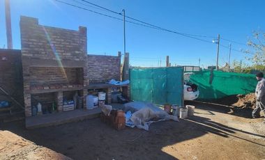 VENTA DE LOTE  QUINCHO Y PILETA EN LAS COMPUERTAS