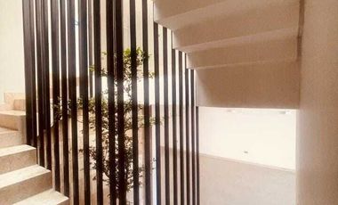 CASA VALEIRA HABITAT, SOLARES