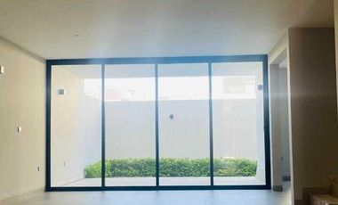 CASA VALEIRA HABITAT, SOLARES
