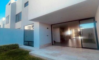 CASA VALEIRA HABITAT, SOLARES