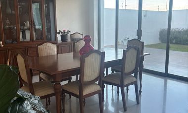 CASA EN VENTA EL PALOMAR JOCKEY CLUB