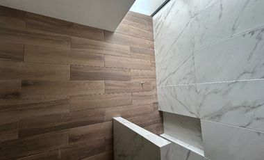 MODERNA CON ESPACIOS AMPLIOS !!