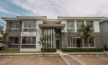 Venta Departamento de Estreno en Urb. Jardines de Parque Magno, Samborondón