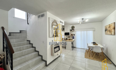 Casa en venta en Saratoga Residencial frente a parque