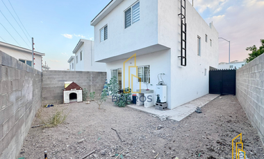 Casa en venta en Saratoga Residencial frente a parque