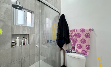 Casa en venta en Saratoga Residencial frente a parque