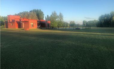 Casa en Venta Estancia Las Lilas 5 dormitorios