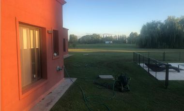 Casa en Venta Estancia Las Lilas 5 dormitorios