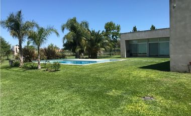 Casa Ideal en Comarcas de Lujan Barrio San Roque