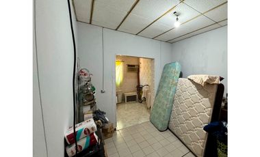CASA DE 2 DORMITORIOS - B° 300 VIVIENDAS
