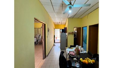 CASA DE 2 DORMITORIOS - B° 300 VIVIENDAS