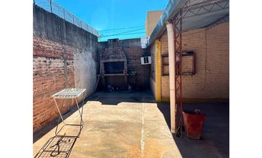 CASA DE 2 DORMITORIOS - B° 300 VIVIENDAS