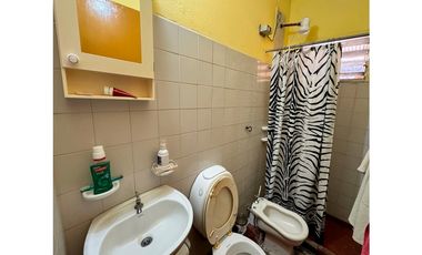 CASA DE 2 DORMITORIOS - B° 300 VIVIENDAS