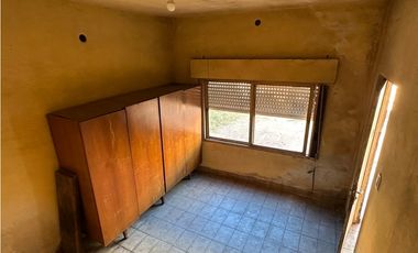 Local en VENTA, 24 de Octubre 1083 Ituzaingó Sur.