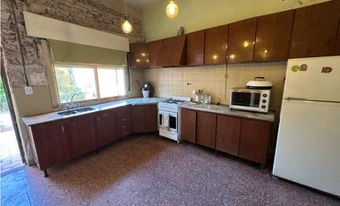 Local en VENTA, 24 de Octubre 1083 Ituzaingó Sur.